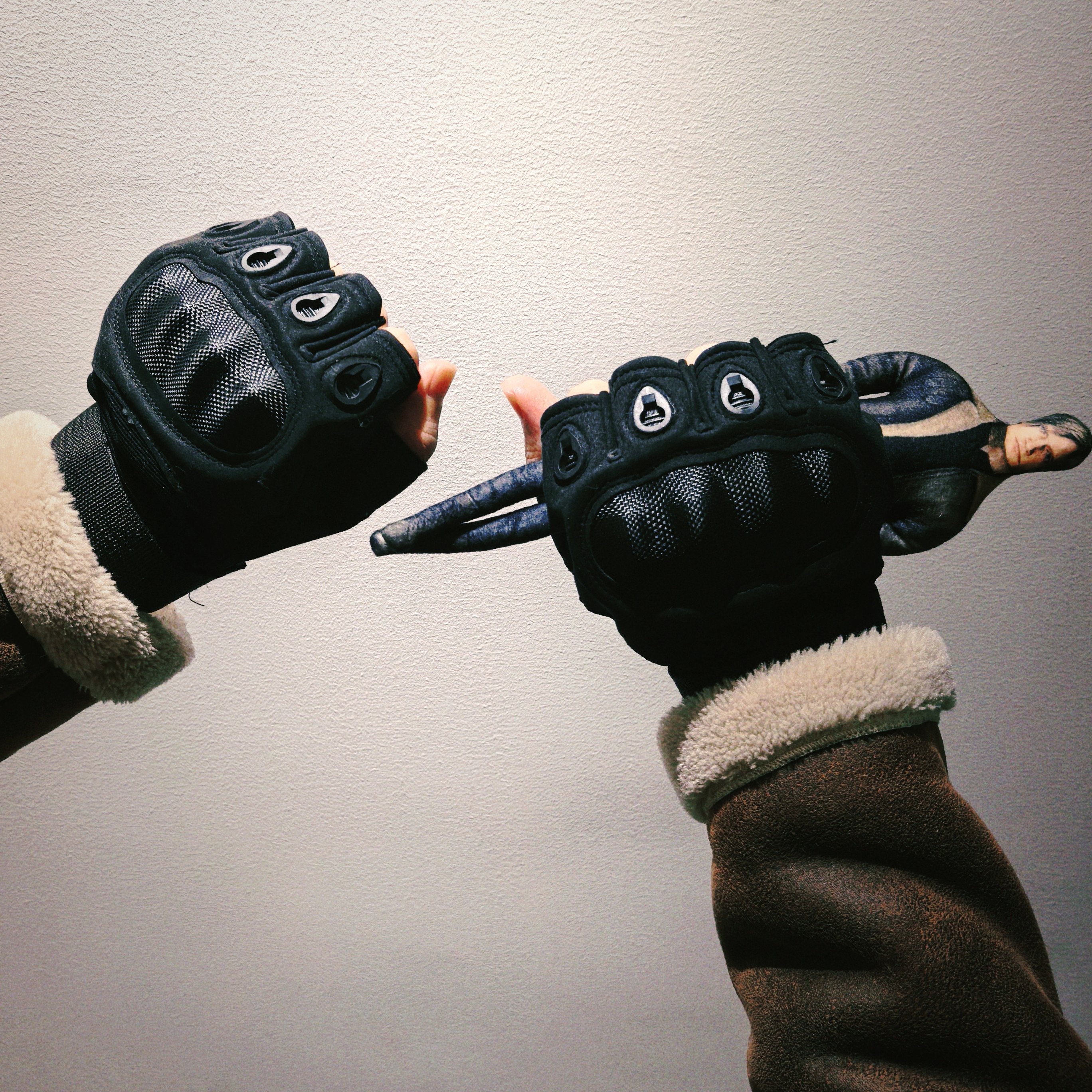 Resident Evil Leon Inspired Ta - Cut Resistant Glove 评论和价格
